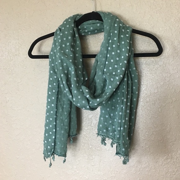 Accessories - 🌼 Green with white polka dots scarf